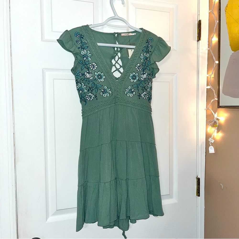 Francescas’s Green Crochet Lace Back Mini Dress Size Medium BRAND NEW